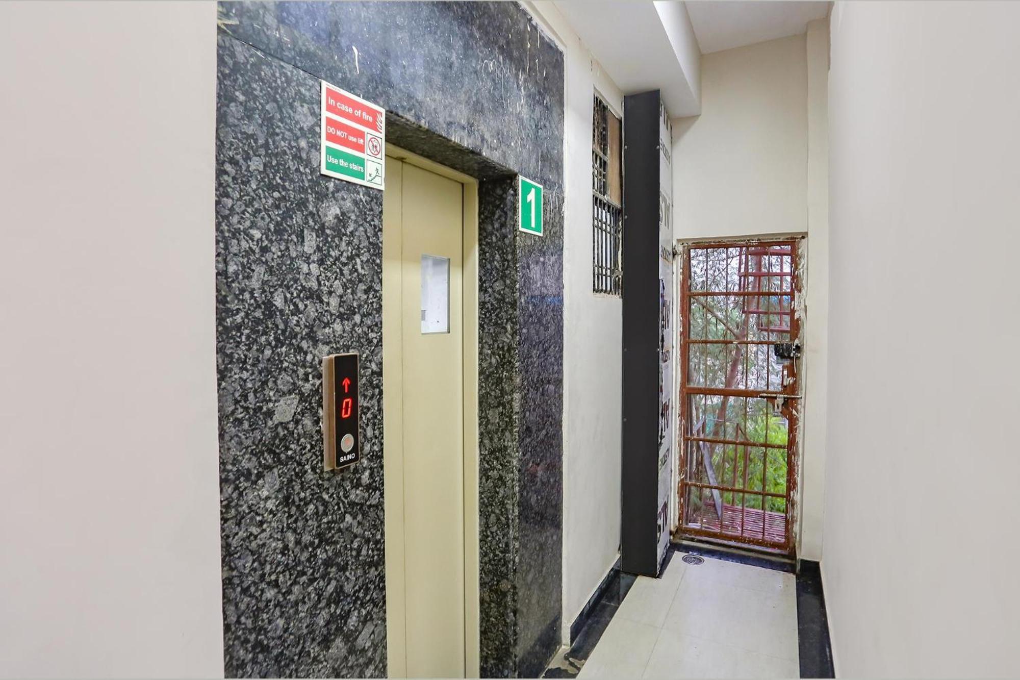 联排别墅1011季节公园2号酒店 斋浦尔 外观 照片
